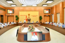 Ban hành Nghị quyết thành lập thị trấn Bình Phú ở Tiền Giang và thị xã Chơn Thành ở Bình Phước