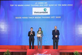 Vietcombank lần thứ 7 liên tiếp đứng đầu bảng xếp hạng Top 10 ngân hàng thương mại uy tín