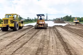 Thủ tướng chỉ đạo xử lý thông tin báo chí nêu về nguy cơ thiếu cát thi công cao tốc