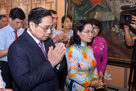 Thủ tướng Phạm Minh Chính dâng hương tưởng nhớ Chủ tịch Hồ Chí Minh