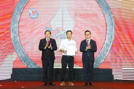 Lễ trao giải ảnh "Khoảnh khắc báo chí 2021": Đời sống xã hội được miêu tả sắc nét qua lăng kính nhiếp ảnh