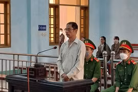 Người đàn ông 51 tuổi lĩnh tám năm tù vì buôn bán hàng cấm