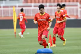 Xuân Trường, Văn Thanh mắc COVID-19, lỡ hẹn với đội tuyển Việt Nam