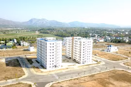 Kon Tum: Thực hiện nghiêm các quy định về công chứng, quản lý thuế trong chuyển nhượng bất động sản