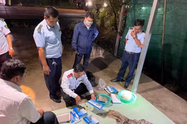 Ngăn chặn 3,5 tấn tôm sú ướp lạnh có chứa tạp chất đang tuồn ra thị trường