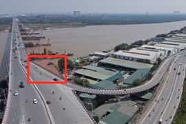 Hà Nội: Tháo dỡ 2 nhịp cầu tạm phục vụ thi công cầu Vĩnh Tuy 2