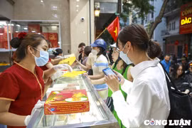 Không khí nhộn nhịp tại những tiệm bánh Trung thu nức tiếng Hà Nội