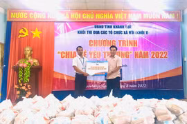 Hội Nhà báo tỉnh Khánh Hòa phối hợp tổ chức chương trình Chia sẻ yêu thương
