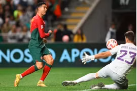 Ronaldo kém duyên, Bồ Đào Nha mất cơ hội vô địch Nations League