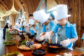 Đạt Phương truyền cảm hứng hướng nghiệp cho thế hệ tương lai tại Hội An