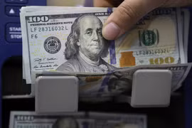 Đồng USD giảm giá trong bối cảnh rủi ro suy thoái gia tăng
