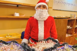 Bánh quy Noel đắt hàng mùa Giáng sinh