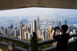 Lạm phát, lãi suất tăng khiến bất động sản hạng sang Hong Kong mất giá nhanh nhất thế giới