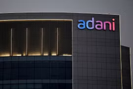 Tỷ phú giàu nhất châu Á Adani sắp mua lại kênh truyền hình hàng đầu Ấn Độ