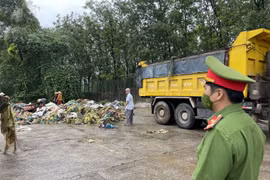 Thừa Thiên Huế: Bắt quả tang công ty cao su xả thải gây ô nhiễm môi trường