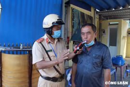 Nghi dương tính với ma túy, tài xế phân trần: "Do mới uống thuốc cảm"
