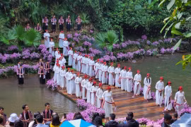 Kon Tum: Đặc sắc chương trình biểu diễn áo dài và thời trang thổ cẩm Tây Nguyên