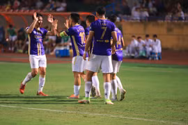 Thắng Đà Nẵng 3-0, Hà Nội FC đòi lại ngôi đầu bảng V.League từ tay Hải Phòng