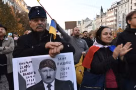 Hàng nghìn người Séc biểu tình ủng hộ Ukraine