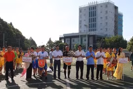 Khai mạc Giải bóng đá Người làm báo Thanh Hóa lần thứ V - tranh Cúp Đông Á năm 2022