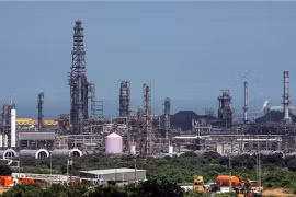 Venezuela tạm dừng vận chuyển dầu sang châu Âu, tại sao?