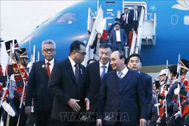 Chủ tịch nước Nguyễn Xuân Phúc đến Jakarta, bắt đầu chuyến thăm cấp nhà nước tới Indonesia