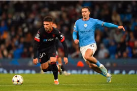 Alvarez tỏa sáng, Man City ngược dòng đánh bại Sevilla