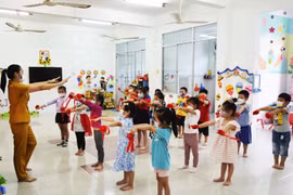 Chủ tịch hội Huyết học và Truyền máu Việt Nam: “Đã đến lúc Hà Nội cho tất cả học sinh đi học trở lại!”