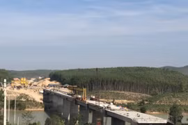 Nhà thầu chậm chạp thực hiện cao tốc Bắc - Nam sẽ bị chấm dứt hợp đồng