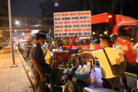 TP. HCM: Ngăn bán hàng rong, lập chốt tuần tra tại công viên Gia Định