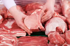 Bộ Tài chính: Giá thịt lợn, giá gas và giá vận tải đường sắt đã giảm đáng kể trong tháng 10