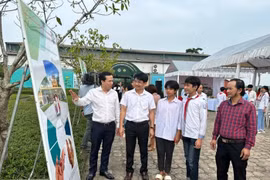 Triển lãm Di sản văn hóa xứ Thanh tại thành nhà Hồ