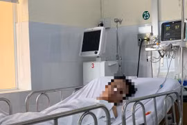 Thêm 5 người ngộ độc do uống rượu pha cồn rửa tay