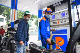 Giảm thuế nhập khẩu xăng dầu xuống 10%