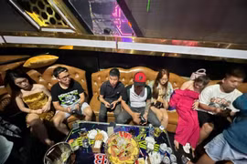 Đột kích bar Club 68, phát hiện 32 "dân bay" dương tính với ma tuý