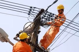Điện áp tăng vọt do nắng nóng, nhiều tỉnh phía Bắc “mất điện” trong 2 tiếng