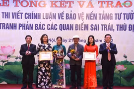 Đảng ủy Khối các cơ quan Trung ương trao giải cuộc thi viết chính luận về bảo vệ nền tảng tư tưởng của Đảng