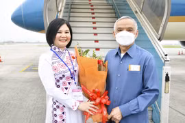 Đoàn Đại biểu cấp cao Quốc hội Lào đến Hà Nội, bắt đầu chuyến thăm và làm việc tại Việt Nam