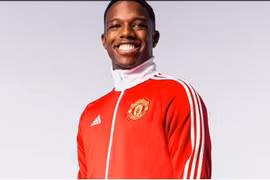 Tyrell Malacia chính thức gia nhập Man Utd