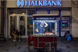 Loạt ngân hàng Thổ Nhĩ Kỳ ngừng sử dụng hệ thống thanh toán của Nga