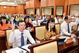 HĐND TP. HCM thông qua 40 nghị quyết tác động trực tiếp đến đời sống dân sinh