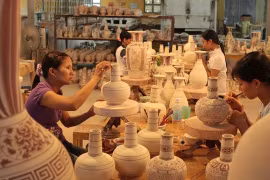 Bảo tồn giá trị văn hóa làng nghề gắn với phát triển kinh tế du lịch
