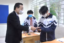 Vì sao ngày 10/2 học sinh từ lớp 1 đến lớp 6 ngoại thành Hà Nội mới học trực tiếp trở lại?