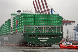 Công ty sở hữu con tàu gây tắc kênh đào Suez thưởng Tết “khủng” 42 tháng lương cho nhân viên