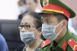 Tạm hoãn phiên toà phúc thẩm vụ “Dương Thị Bạch Diệp hoán đổi đất vàng”