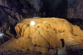 Chiêm ngưỡng Ngườm Ngao, hang động tuyệt mỹ ít người biết ở Cao Bằng