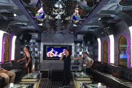 Từ ngày 8/4, quán karaoke, massage, bar tại Hà Nội được hoạt động trở lại