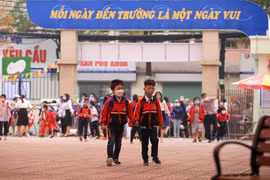 Hơn 1 triệu học sinh tiểu học và lớp 6 tại Hà Nội được đến trường học trực tiếp