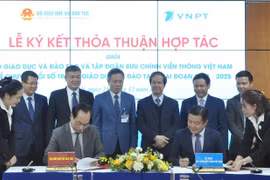 Bộ GD&ĐT và Tập đoàn VNPT ký kết Thỏa thuận hợp tác về chuyển đổi số trong ngành giáo dục