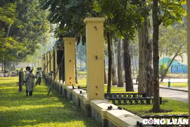 Hà Nội: Bắt đầu gỡ bỏ rào chắn Công viên Thống Nhất